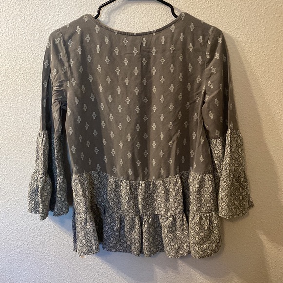 Mudd peplum blouse size small - Picture 4 of 4